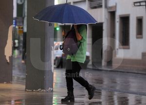 Rige un alerta por probables tormentas intensas que abarca a la ciudad