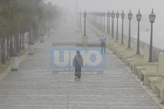 El tiempo seguiría nublado y lluvioso durante una semana en Santa Fe