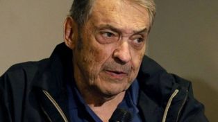 Internan de urgencia a Alberto Cortez en España