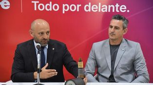 El ministro de Desarrollo Productivo Gustavo Puccini&nbsp; y el senador provincial Ciro Seisas.&nbsp;
