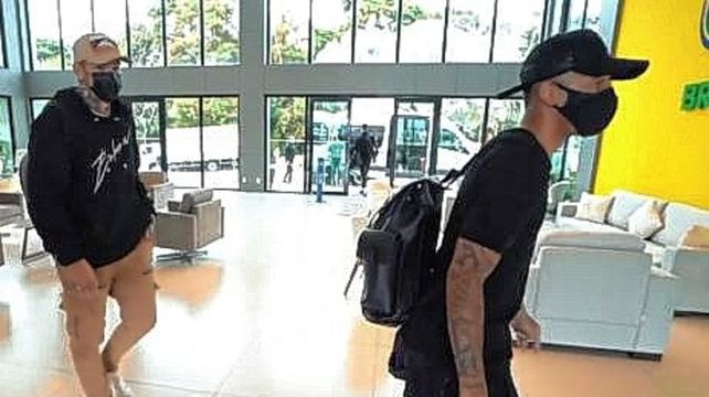 Ederson y Gabriel Jesús ya entrenan con Brasil para el juego por Eliminatorias ante Ecuador.&nbsp;