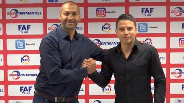 Saviola arrancó su carrera como entrenador