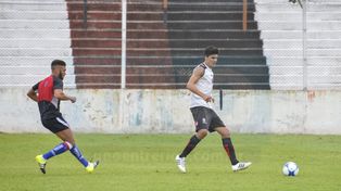 El Caña tuvo un buen ensayo contra los suplentes de Unión y se ganó la consideración del DT. &nbsp;