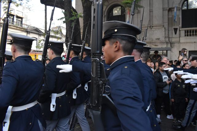 Tedeum, desfile cívico-militar y fiesta patria: Santa Fe celebró el 25 de Mayo con una multitudinaria jornada