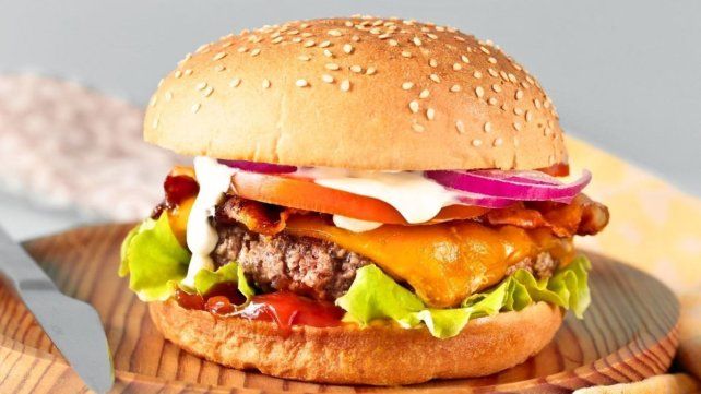 El Parlamento Europeo prohíbe llamar hamburguesa o filete a productos veganos