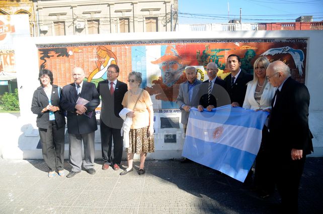 La comisión que integra la asociación civil Plaza del Soldado.