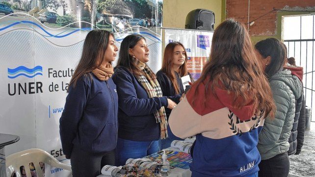 Más de 20 stands estuvieron para ofrecer sus ofertas académicas en Concordia.