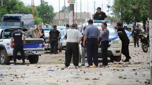 Tres heridos y 25 detenidos en un intento de saqueo en Villa Gobernador Gálvez