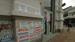 Conflicto salarial: los bancarios vuelven a parar este jueves por dos horas