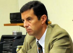 Le pido al fiscal que escuche a la víctima, exigió el defensor de una chica