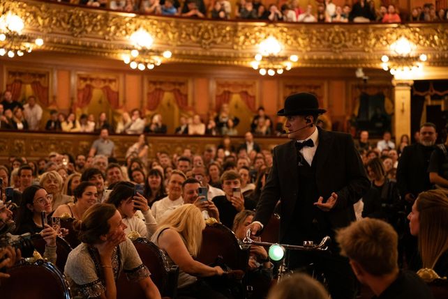 Ciro y Los Persas dio un show histórico en el teatro Colón.