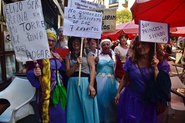 Rosario marchó y reclamó contra la violencia hacia las mujeres