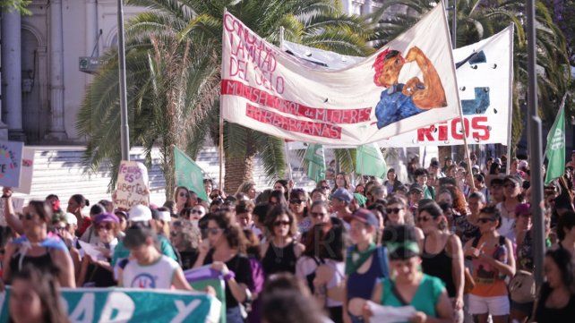{altText(#25N Documento de 12 puntos resume postura del colectivo de mujeres y disidencias, ante el avance de la derecha, el ajuste y retroceso en derechos conquistados,25N: organizaciones de mujeres y disidencias dicen 