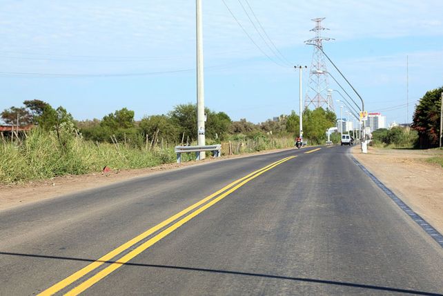 Inauguran la pavimentación del acceso a Alto Verde