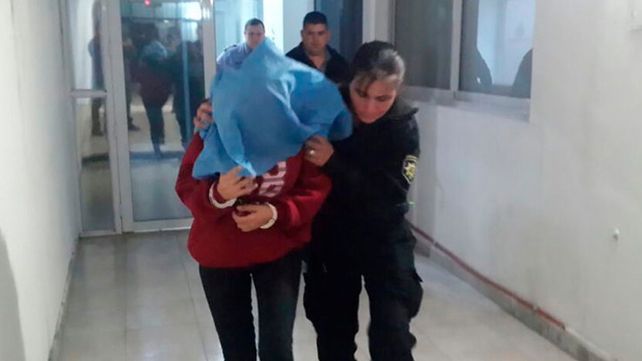 Imputaron a una joven santafesina por el crimen a puñaladas de una adolescente