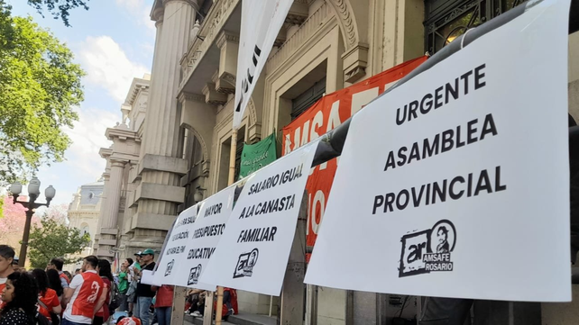 Este martes el punto de encuentro para el reclamo fue el frente de Gobernación y la plaza San Martín.&nbsp;