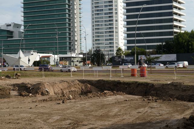 Aguas Santafesinas realizó tareas para arribar a una solución en el parque de la Arenera.