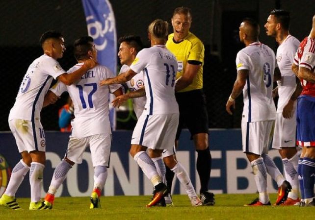 Argentinos hijos de p..., el insulto que podría costarle muy caro a Gary Medel Argentinos hijos de p..., el insulto que podría costarle muy caro a Gary Medel
