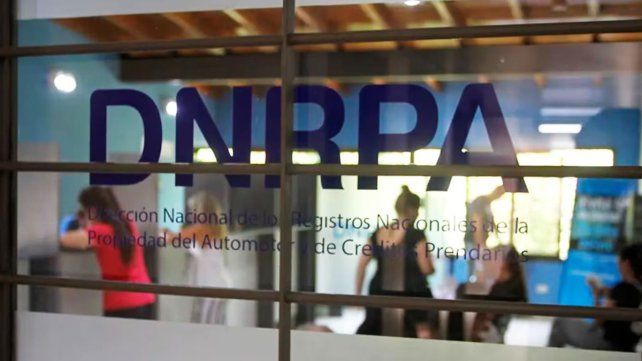 El Gobierno lanzó plan para digitalizar y reducir trámites. Se reorganizará a red de registros seccionales y se dará interoperabilidad con otros organismos