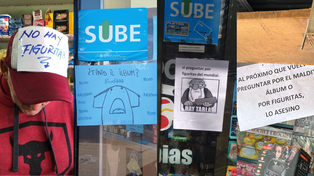 Los divertidos carteles de los kiosqueros ante la falta de figuritas del mundial