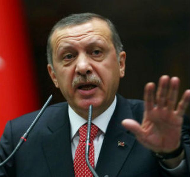 Haciendo gala de su gran oratoria, el presidente de Turquía evitó que un hombre se suicidara