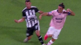 Polémica: tres fallos adversos para Unión en el inicio del Apertura