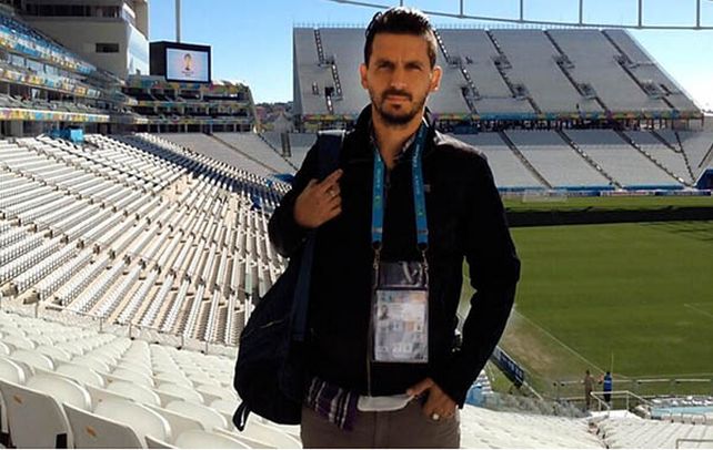 En la cancha. ”Topo” López en una de sus coberturas de la selección.
