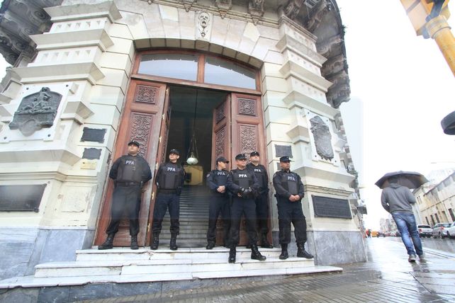 VIDEO. Causa Celis: allanan oficinas de la Municipalidad de Paraná y la casa del intendente