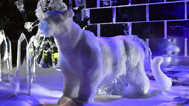 El reino mágico de hielo expone sus esculturas en Londres