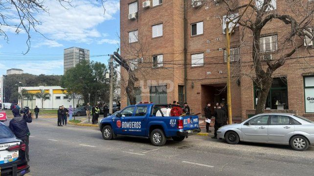 Tres personas fallecidas en un edificio de barrio Candioti sur Tres personas fallecidas en un edificio de barrio Candioti sur