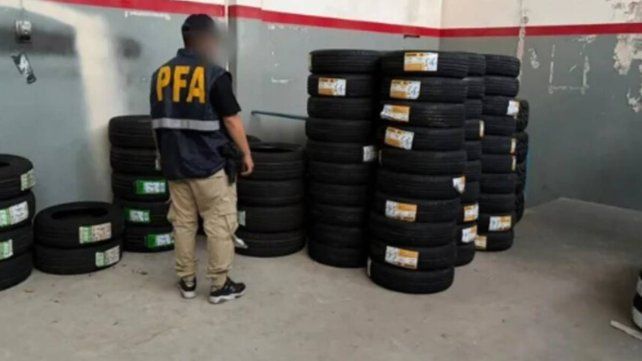 La Justicia Federal confirmó el procesamiento y embargo de los principales acusados de integrar una red de contrabando de neumáticos desde Paraguay.Imagen ilustrativa.