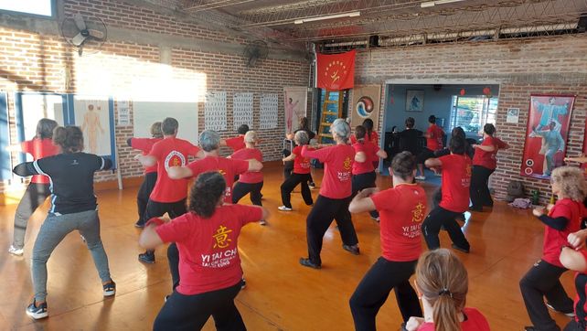 Las artes internas chinas para la salud y la longevidad se abren camino en la provincia de Santa Fe