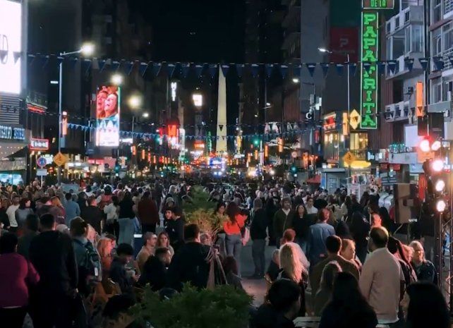 La avenida Corrientes porteña explotó con La Noche de las Librerías