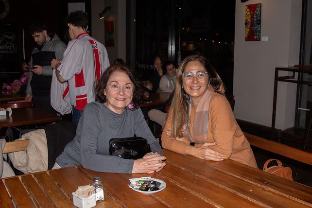 Cecilia Baró y Magdalena Escobar