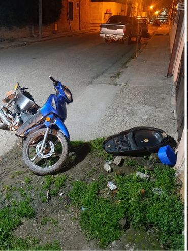Victoria: motociclista grave tras accidentarse sin casco