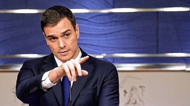 Anuncian impuestos a ganancias extraordinarias de grandes bancos y energéticas en España