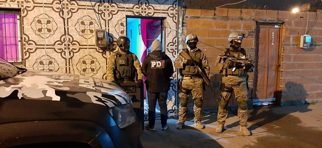 Uno de los allanamientos realizados esta ma&ntilde;ana temprano en Rosario.&nbsp;