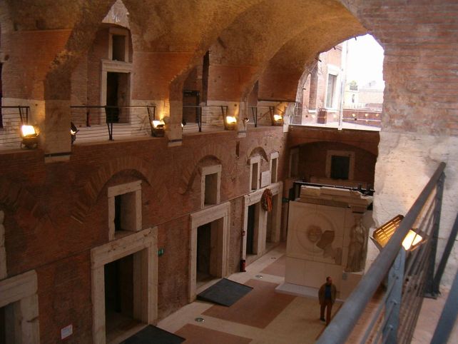 Revelador. Los mercados de Trajano exhiben más de 150 objetos con la marca con que Roma protegió su cultura.&nbsp;