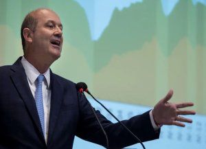 Sturzenegger: El plan del Gobierno apunta a que Argentina tenga la productividad y los salarios de Japón y Polonia