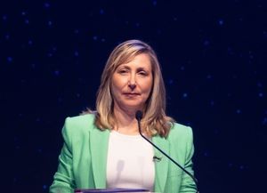Bregman: Con una huelga que logre paralizar el país se puede derrotar al gobierno