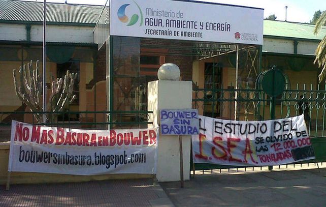 Los reclamos de los vecinos de Bouwer se hacen sentir desde hace mucho tiempo.