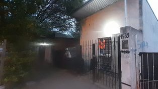 Chaparro al 1500, en la zona oeste de Rosario, el lugar donde un chico de 14 años sufrió una herida de bala.&nbsp;
