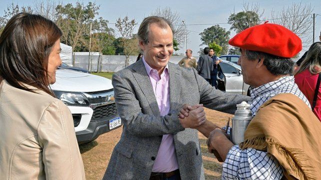 El gobernador Gustavo Bordet participó de los festejos por el aniversario de San José.