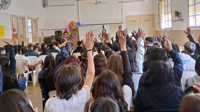Estudiantes piden abordar el consumo y otras problemáticas ante los especialistas de la UNR