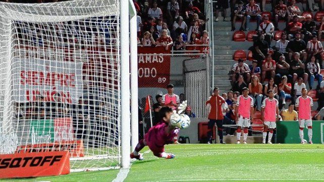 Una tapada de Tagliamonte en Unión, entre las mejores de la fecha 13 del Clausura