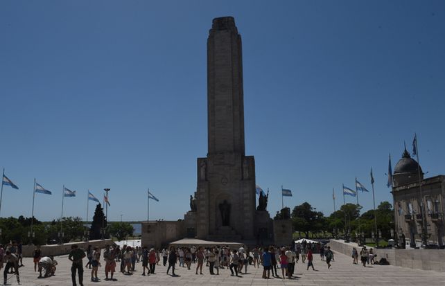 El Monumento atrae a turistas del país y el extranjero.