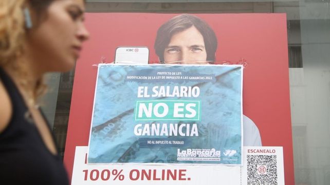 La Bancaria rechazó el intento de Milei de que trabajadores paguen otra vez Ganancias