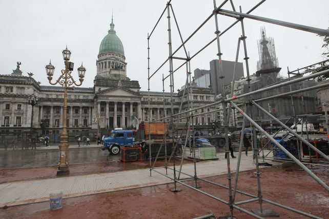 Tras los incidentes, autorizaron la instalación de la carpa itinerante docente frente al Congreso