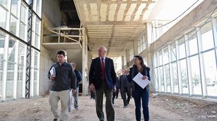 El gobernador Bonfatti recorrió las obras del Cemafe y el Hospital Iturraspe