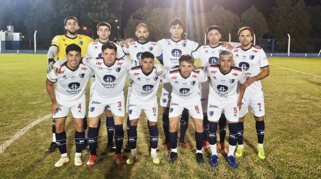 Santa Fe cayó ante la San Martín por 3 a 0 en el Trébol.